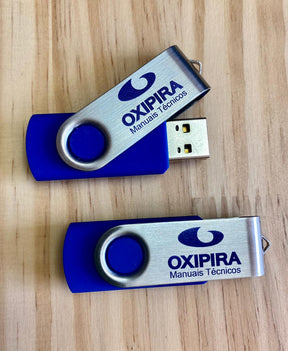 Pendrive tradicional plástico com chapa giratória de metal
