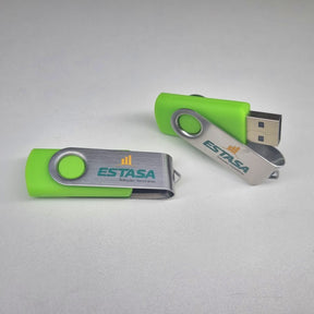 Pendrive tradicional plástico com chapa giratória de metal
